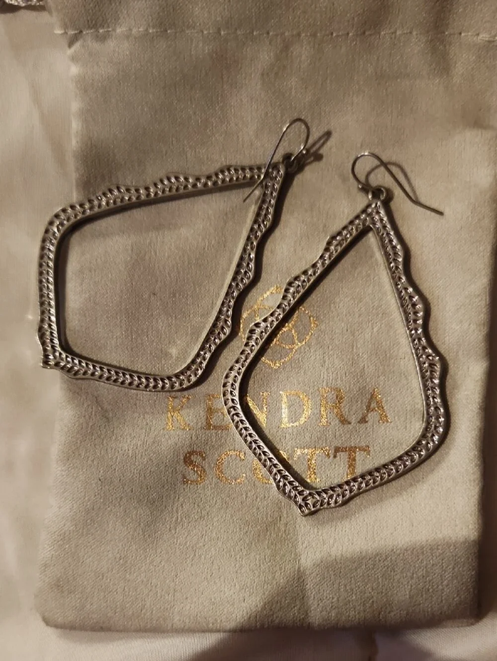 Kendra Scott Textured Silver-Tone Open Frame Drop Earrings